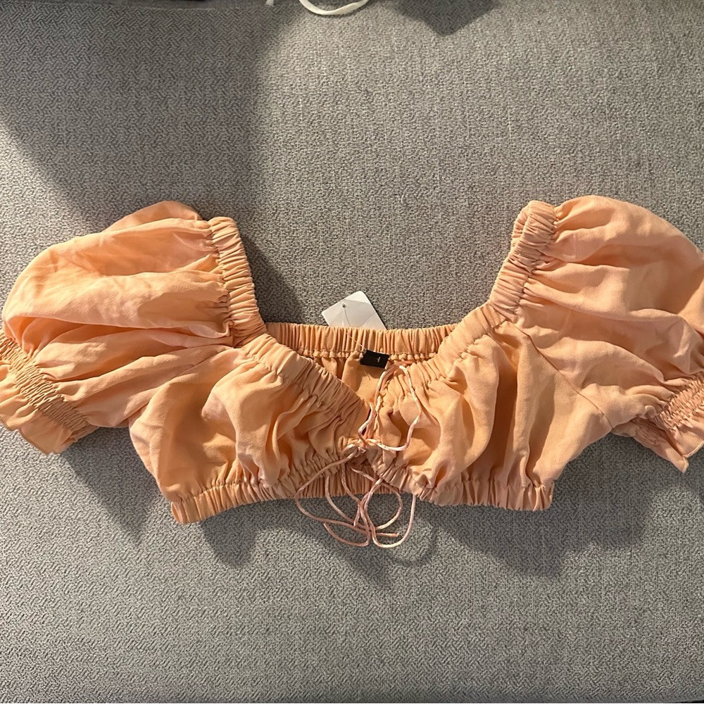 Windsor tie in the front crop top